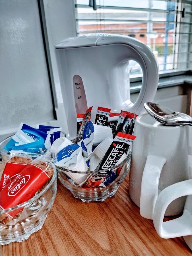 The Edinburgh Castle Bed & Breakfast โฮลีเฮด ภายนอก รูปภาพ
